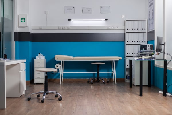 pénurie médecin généraliste cabinet vide - freepik